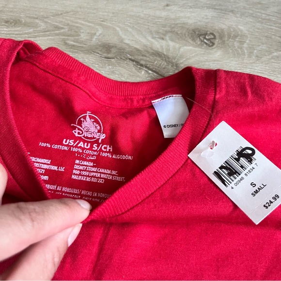 Disney Parks The Incredibles SZ Small Shirt Dad Bod Pixar Bob Parr Red NWT - Picture 3 of 7